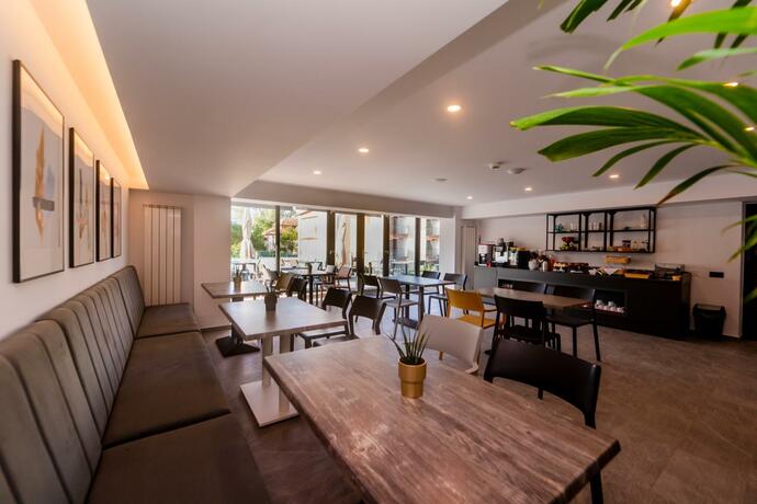 Imagen general del Hotel Vigo, Eforie Nord. Foto 34