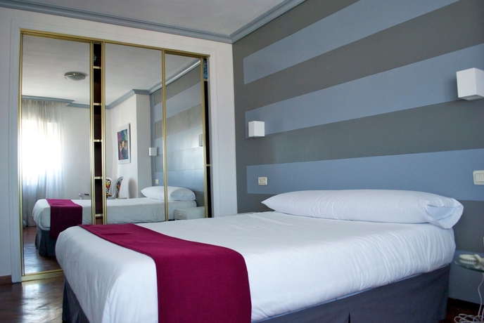 Imagen de la habitación del Hotel Vigo Plaza. Foto 3