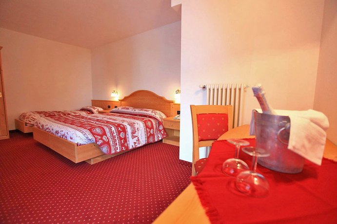 Imagen de la habitación del Hotel Vigo, Vigo di Fassa. Foto 14