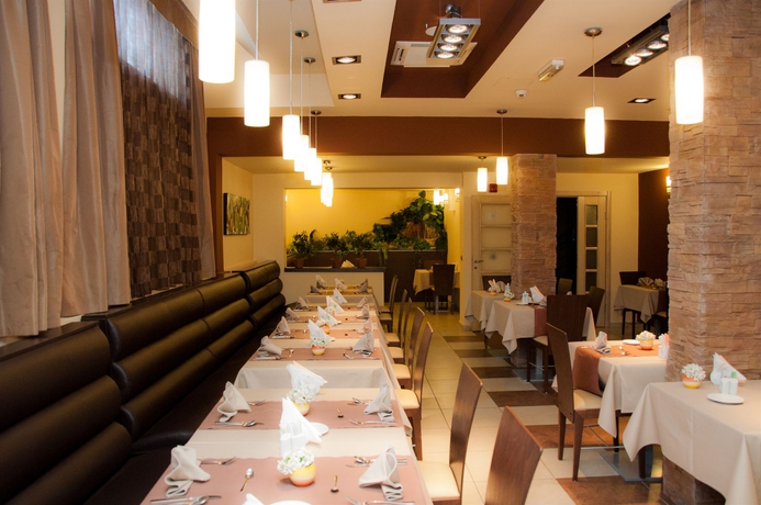 Imagen del bar/restaurante del Hotel Vigor, Novi Sad. Foto 3