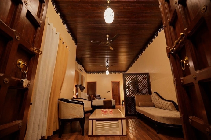 Imagen de la habitación del Hotel Vijay Garh Resort Udaipur. Foto 10