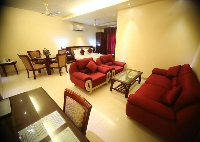 Imagen de la habitación del Hotel Vijay Intercontinental. Foto 11