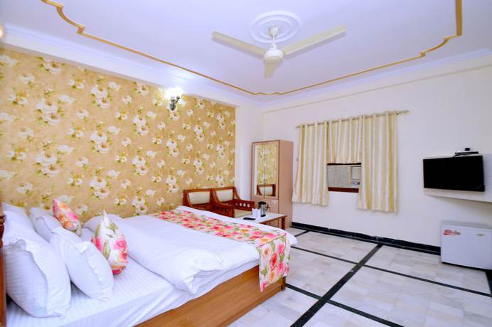 Imagen de la habitación del Hotel Vijay Niwas. Foto 9