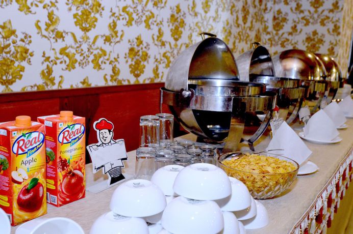 Imagen del bar/restaurante del Hotel Vijay Niwas. Foto 5
