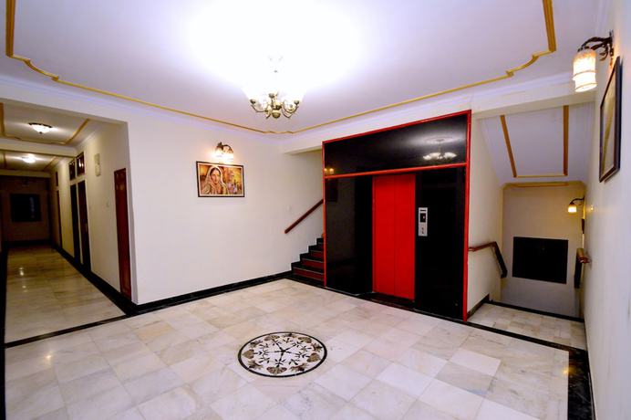Imagen de los interiores del Hotel Vijay Niwas. Foto 18