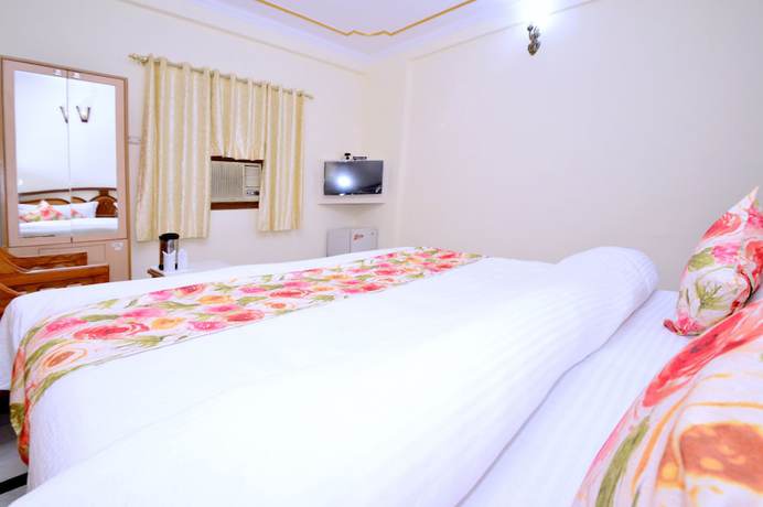 Imagen de la habitación del Hotel Vijay Niwas. Foto 11