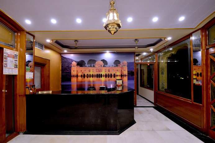 Imagen de los interiores del Hotel Vijay Niwas. Foto 20