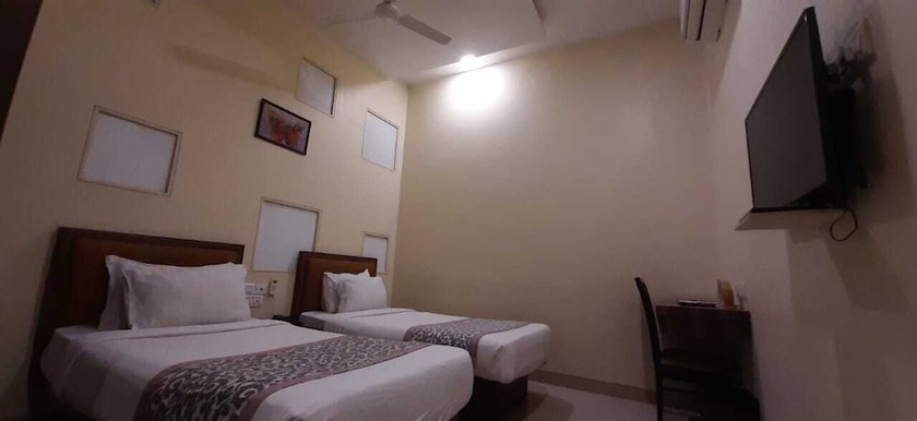 Imagen de la habitación del Hotel Vijaya Tej Clarks Inn. Foto 8