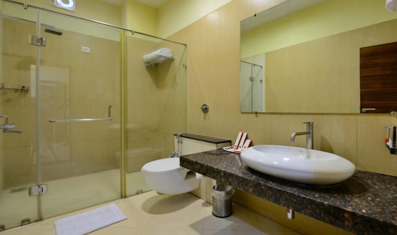 Imagen de la habitación del Hotel Vijaya Tej Clarks Inn. Foto 16