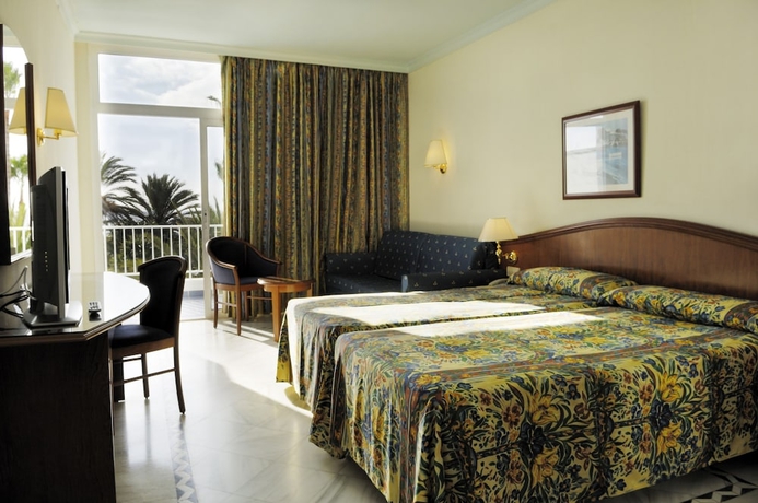 Imagen de la habitación del Hotel Vik San Antonio. Foto 7