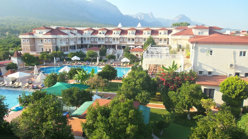 Imagen de los exteriores del Hotel Viking Garden & Spa. Foto 11