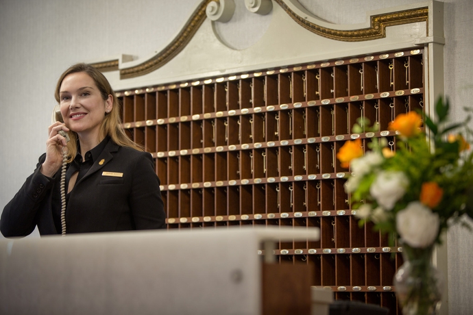 Imagen de los interiores del Hotel Viking, Newport. Foto 13