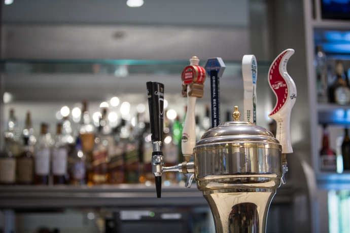 Imagen del bar/restaurante del Hotel Viking, Newport. Foto 4