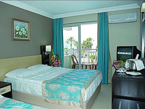 Imagen general del Hotel Viking Nona Beach. Foto 3