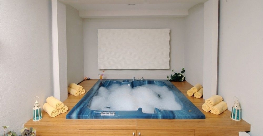 Imagen de la piscina del Hotel Viking Star. Foto 13