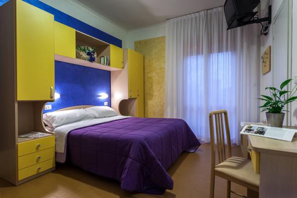 Imagen de la habitación del Hotel Viking, Viserbella. Foto 10