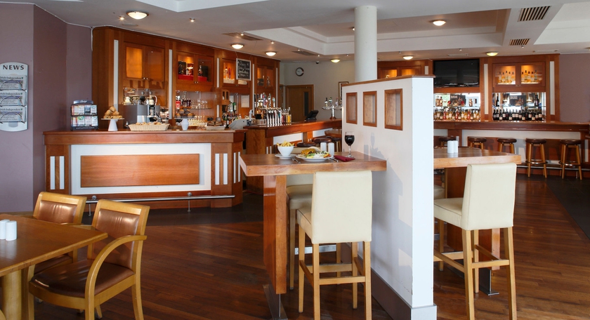 Imagen del bar/restaurante del Hotel Viking Waterford. Foto 6