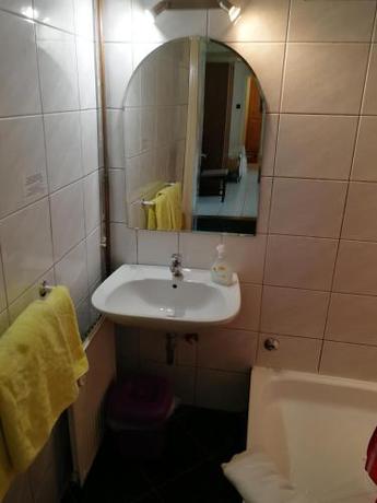 Imagen de la habitación del Hotel Vikt&oacute;ria, Balatonalmadi. Foto 8