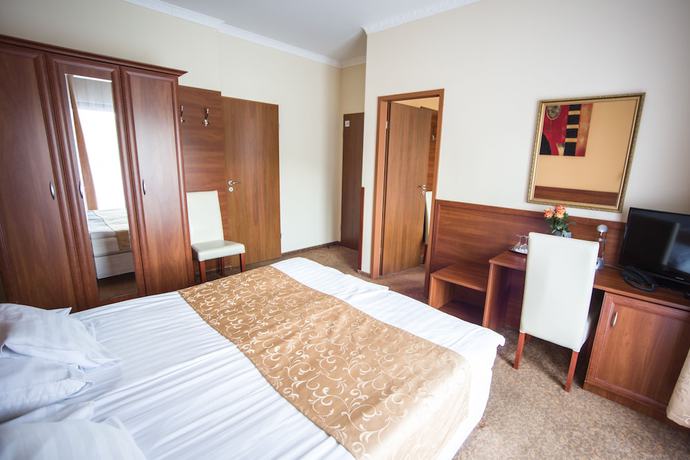 Imagen de la habitación del Hotel Viktória, Sárvár. Foto 18