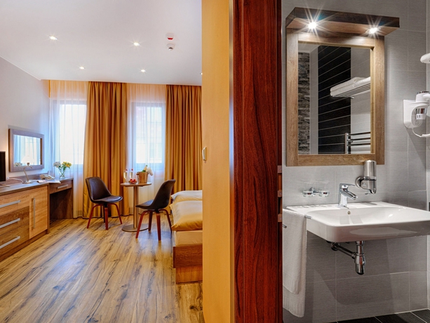 Imagen de la habitación del Hotel Viktor, Bratislava. Foto 3