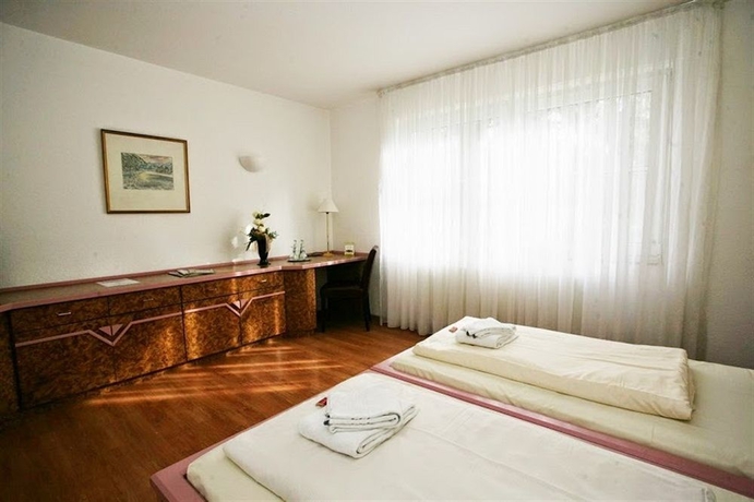 Imagen de la habitación del Hotel Viktoria Neuss. Foto 11