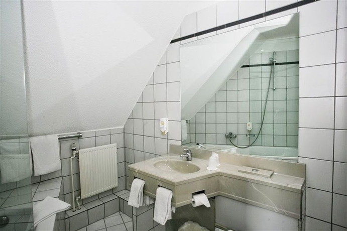 Imagen de la habitación del Hotel Viktoria Neuss. Foto 12