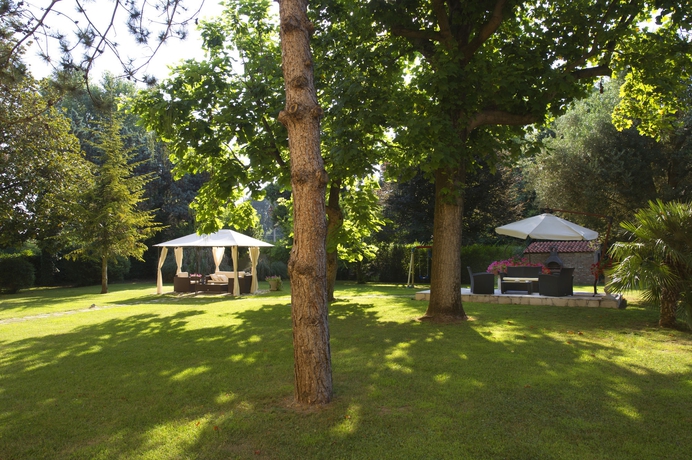 Imagen de los exteriores del Hotel Viktoria Palace. Foto 14