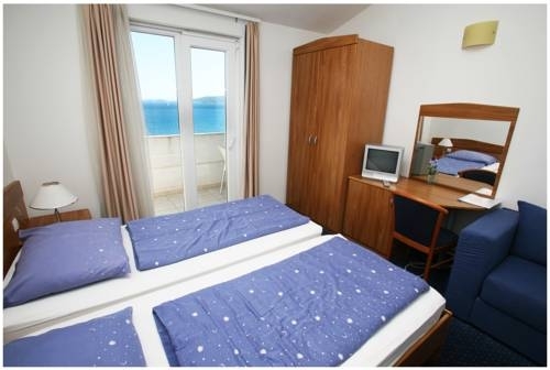 Imagen general del Hotel Viktorija, Seget Donji. Foto 9
