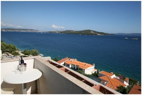 Imagen general del Hotel Viktorija, Seget Donji. Foto 10