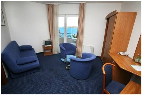 Imagen general del Hotel Viktorija, Seget Donji. Foto 11