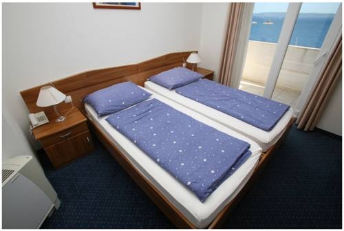 Imagen general del Hotel Viktorija, Seget Donji. Foto 13