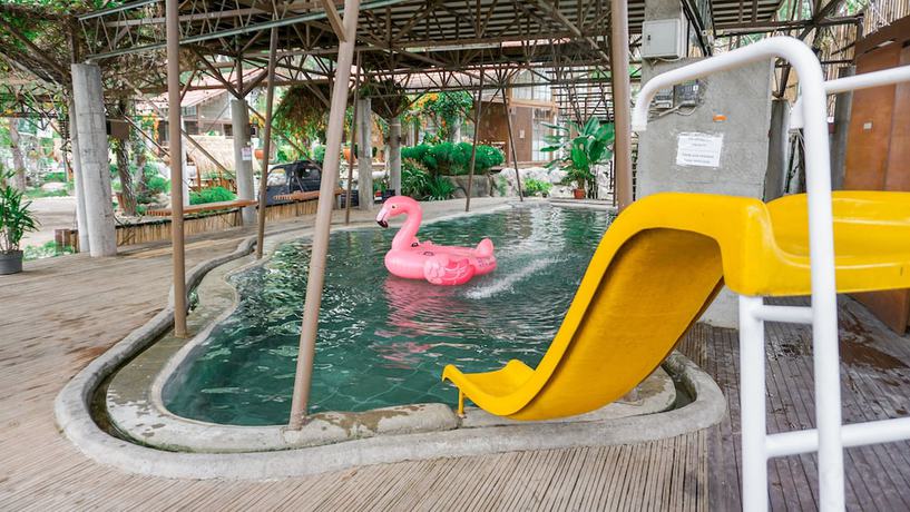 Imagen de la piscina del Hotel Vila Air Natural Resort. Foto 10