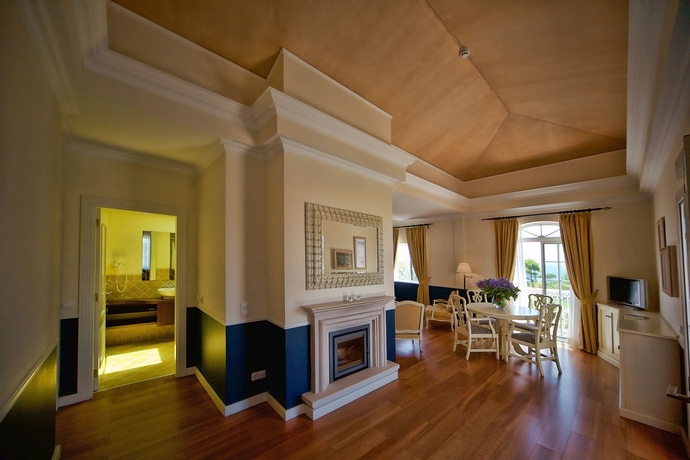 Imagen de los interiores del Hotel Vila Alba Resort. Foto 9