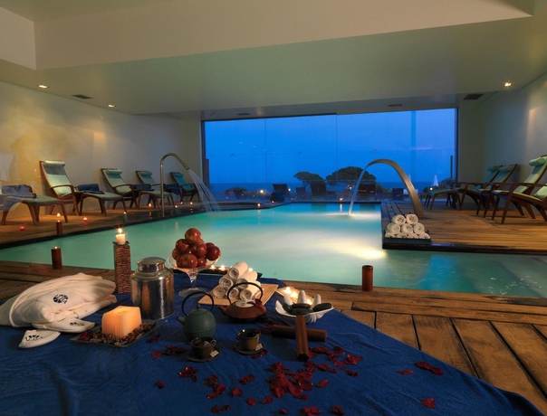 Imagen de los exteriores del Hotel Vila Alba Resort. Foto 7