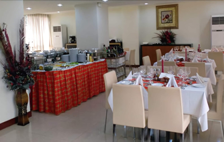 Imagen del bar/restaurante del Hotel Vila Alice. Foto 3