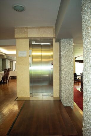 Imagen general del Hotel Vila Ami. Foto 12