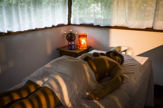 Imagen de los interiores del Hotel Vila Angat&uacute; Eco Resort and Spa. Foto 9
