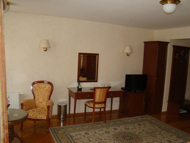 Imagen de la habitación del Hotel Vila Ariston. Foto 9