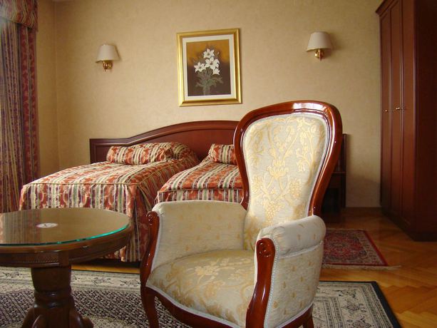 Imagen de la habitación del Hotel Vila Ariston. Foto 13