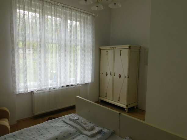 Imagen de la habitación del Hotel Vila Arnau. Foto 13