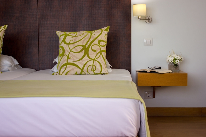 Imagen de la habitación del Hotel Vila Baleira Funchal. Foto 9