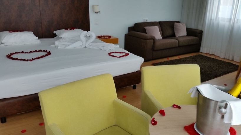 Imagen de la habitación del Hotel Vila Baleira Funchal. Foto 10