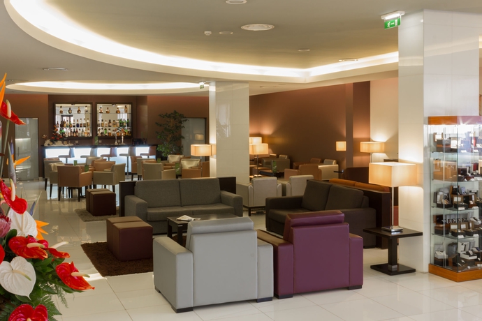 Imagen del bar/restaurante del Hotel Vila Baleira Funchal. Foto 5