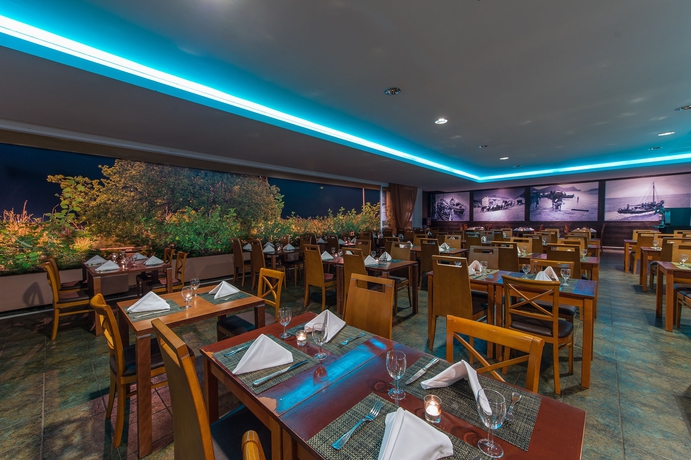 Imagen del bar/restaurante del Hotel Vila Baleira Porto Santo. Foto 2