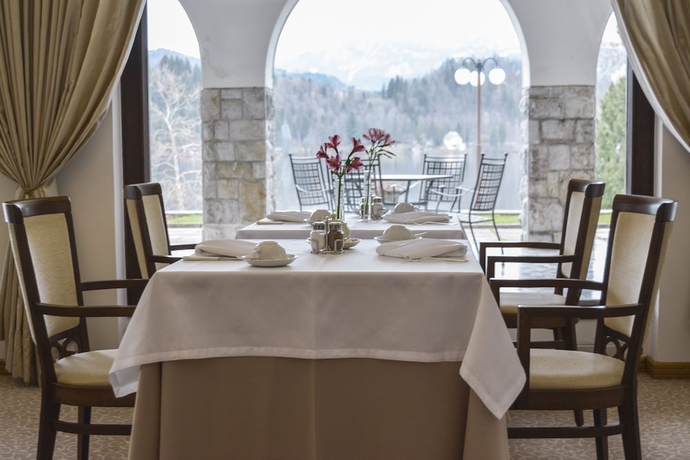 Imagen del bar/restaurante del Hotel Vila Bled. Foto 5