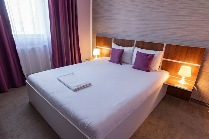 Imagen de la habitación del Hotel Vila Bordeaux. Foto 13