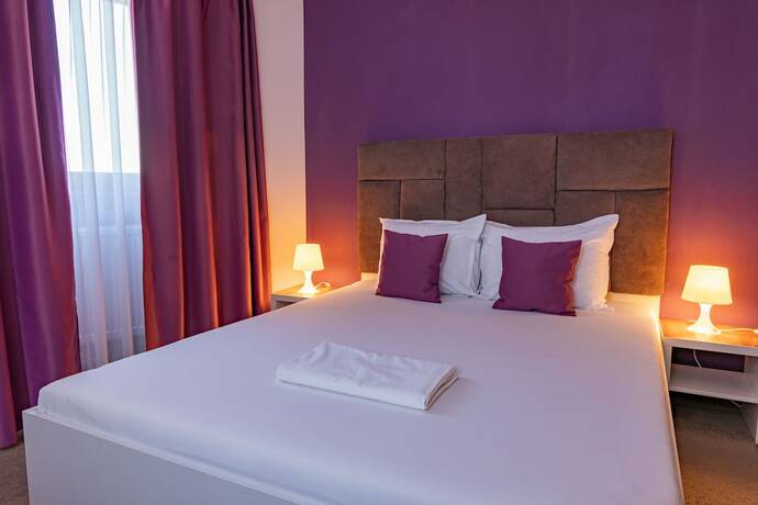 Imagen de la habitación del Hotel Vila Bordeaux. Foto 18