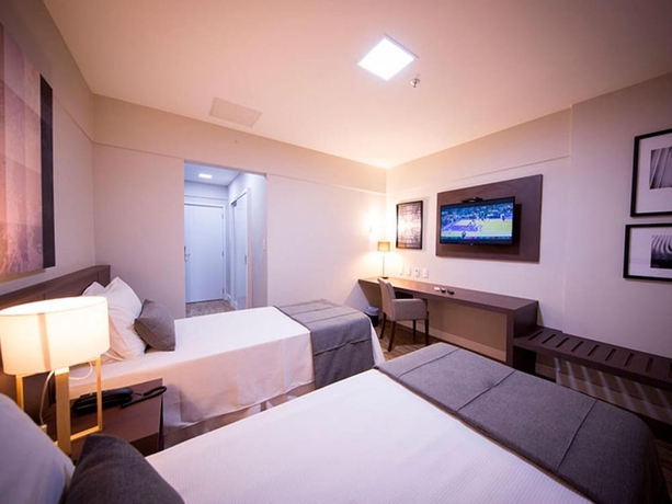 Imagen de la habitación del Hotel Vila Business. Foto 11