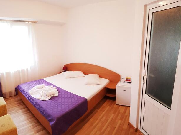 Imagen general del Hotel Vila CIC. Foto 4