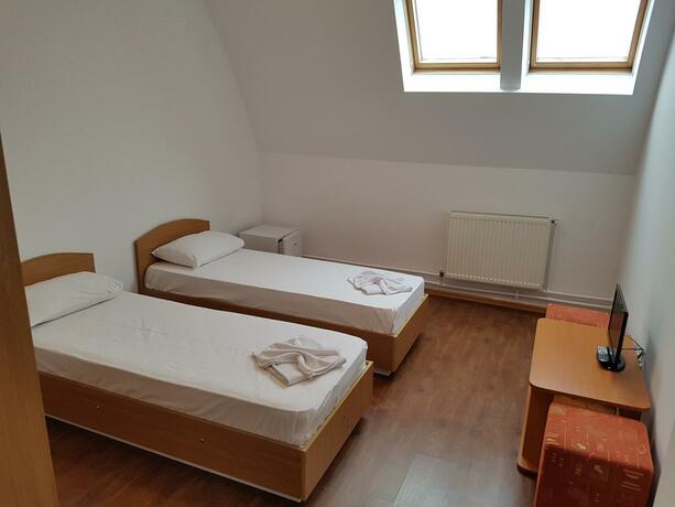 Imagen general del Hotel Vila CIC. Foto 16